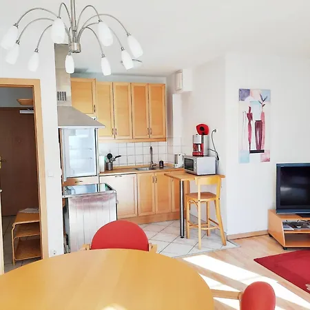 Lee 10 * Graal-Mueritz